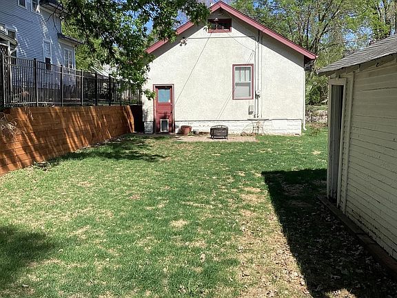 4th image of 1926 Hayes St NE