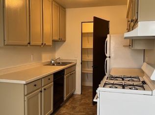 335 17th Ave N APT 6, Hopkins, MN 55343