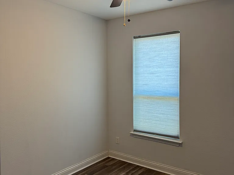 3919 Diamond Ave — Photo 13