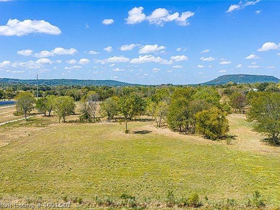 4th image of Kalamazoo Rd