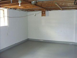4th image of 3932 Eisenhower Dr