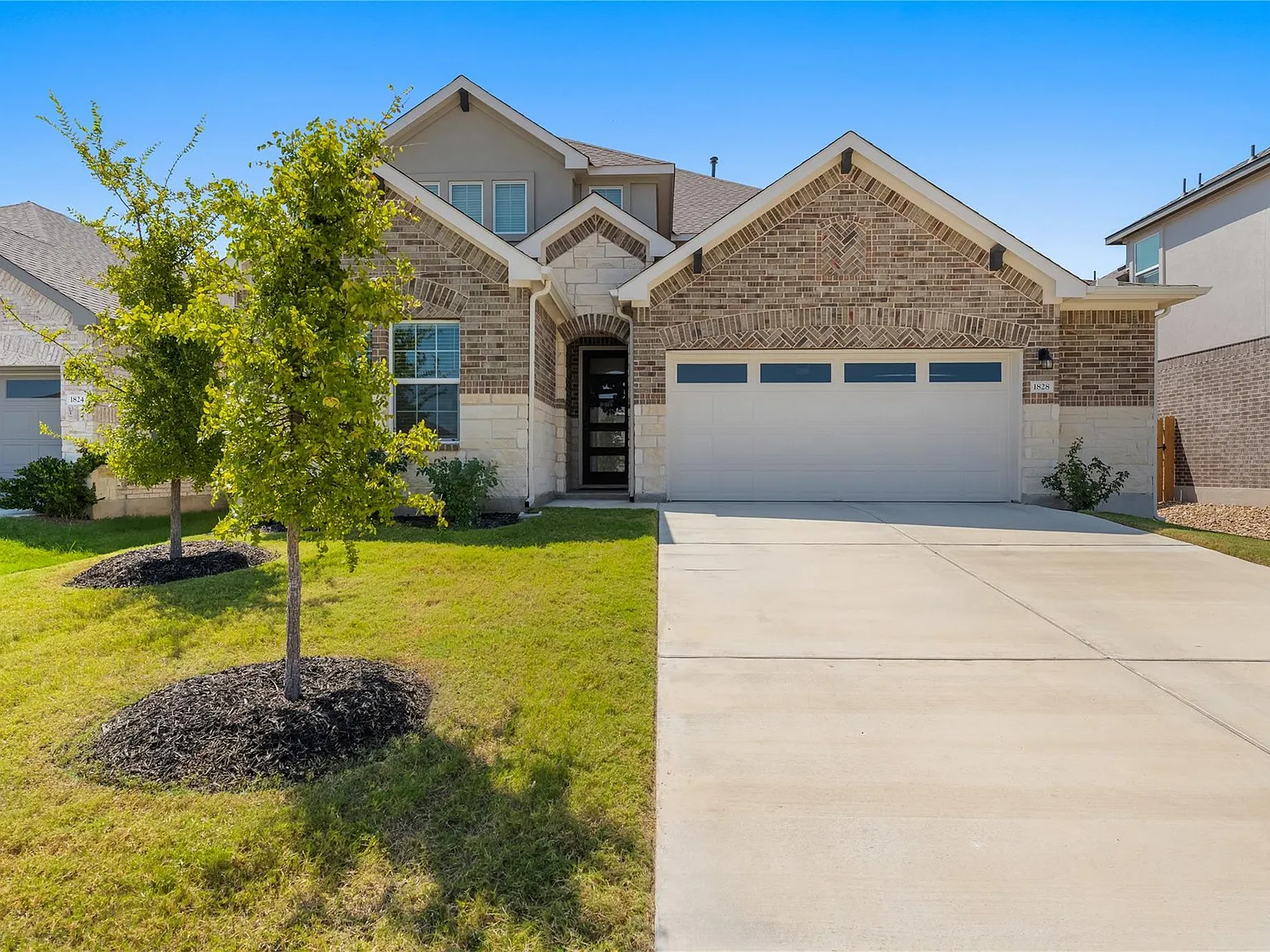 5 bed, 3.0 bath, 2998 sqft, $3,250 — Photo 1