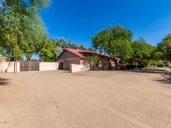 6416 W LARKSPUR Drive, Glendale, AZ 85304