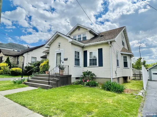 39 Orchard Pl, Maywood, NJ 07607