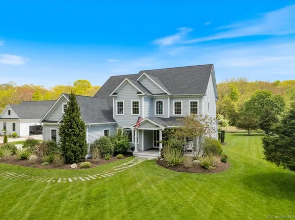 41 Shawandassee Road, Waterford, CT 06385