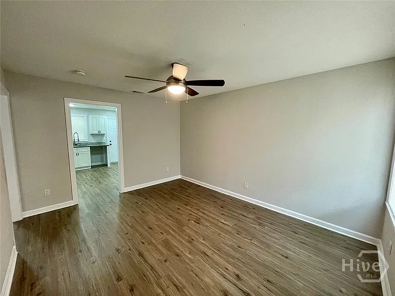237 W 73rd St — Photo 3