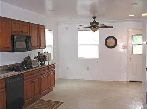 5th image of 6412 Catina St