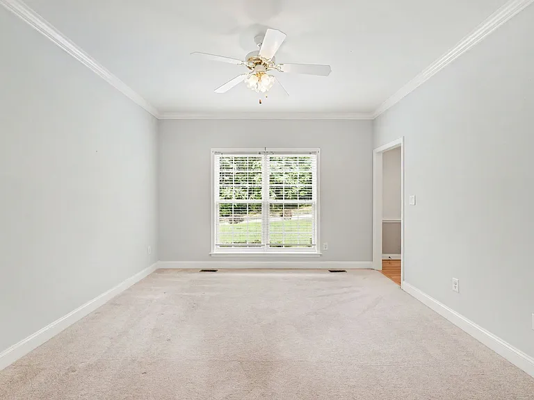 24 Crestwood Ln — Photo 36