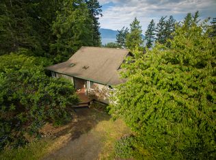 2517 Island View Ln, Lummi Island, WA 98262