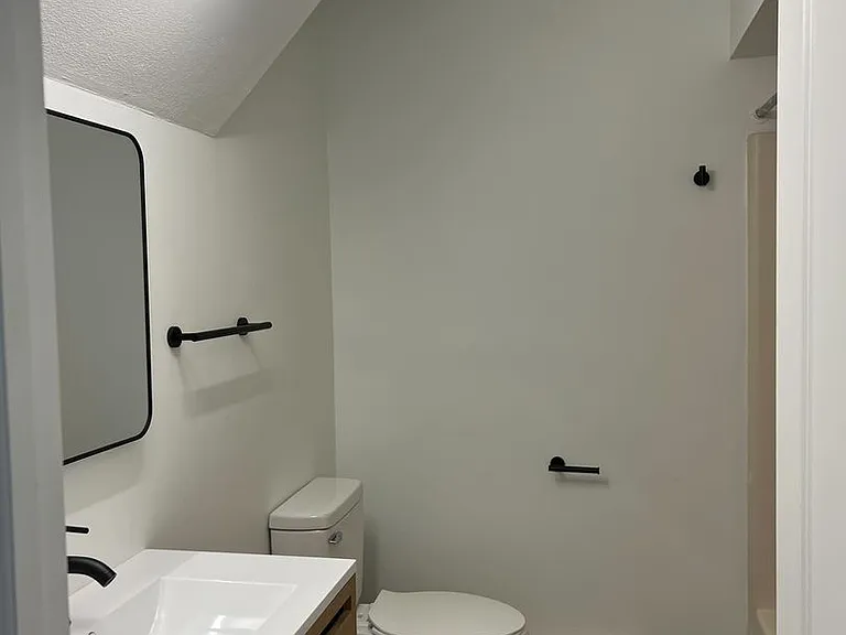 University Park Apartments near Cornell University — Photo 60