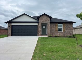 205 Collie Ave, Lowell, AR 72745