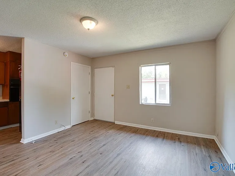 1330 Oshaughnessy Ave NE #A — Photo 16