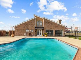 Towne East Village Apartment Homes