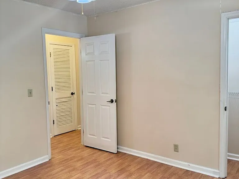 109 Waterman Rd — Photo 17