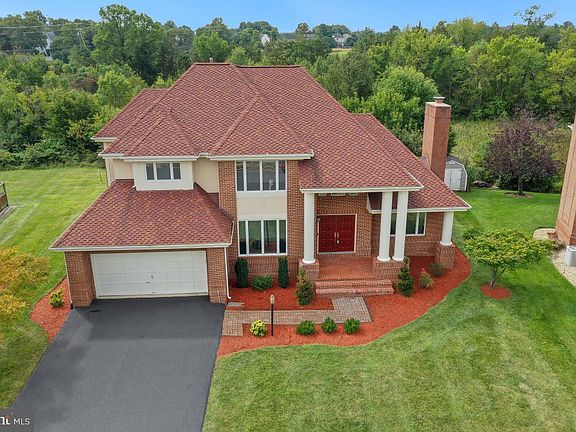 2nd image of 13107 Farmsted Ct