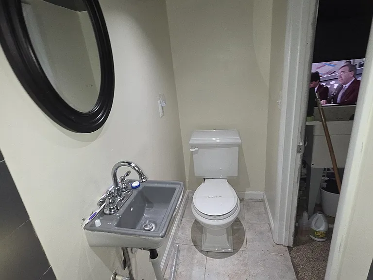 236 E 25th St #3 — Photo 10