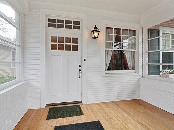 4th image of 2021 Pine St