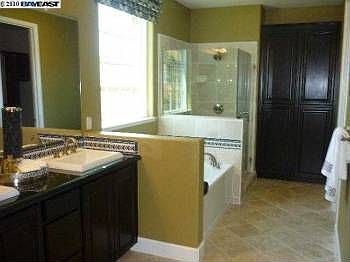 3rd image of 5111 Montiano Ln
