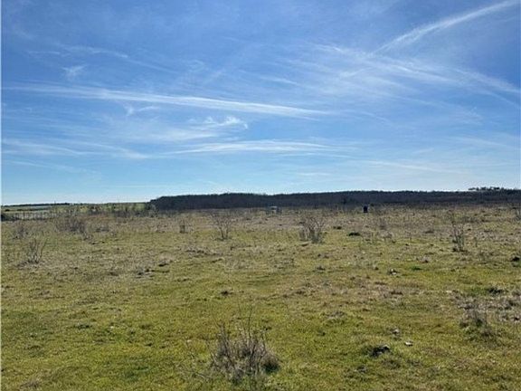 3rd image of 2472 County Road 115