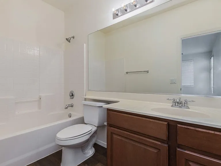 10018 W Winslow Ave — Photo 10