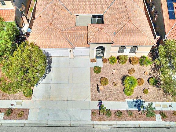 2nd image of 6536 Black Oaks St