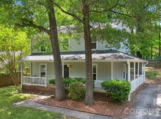 6719 Raeburn Ln, Charlotte, NC 28227