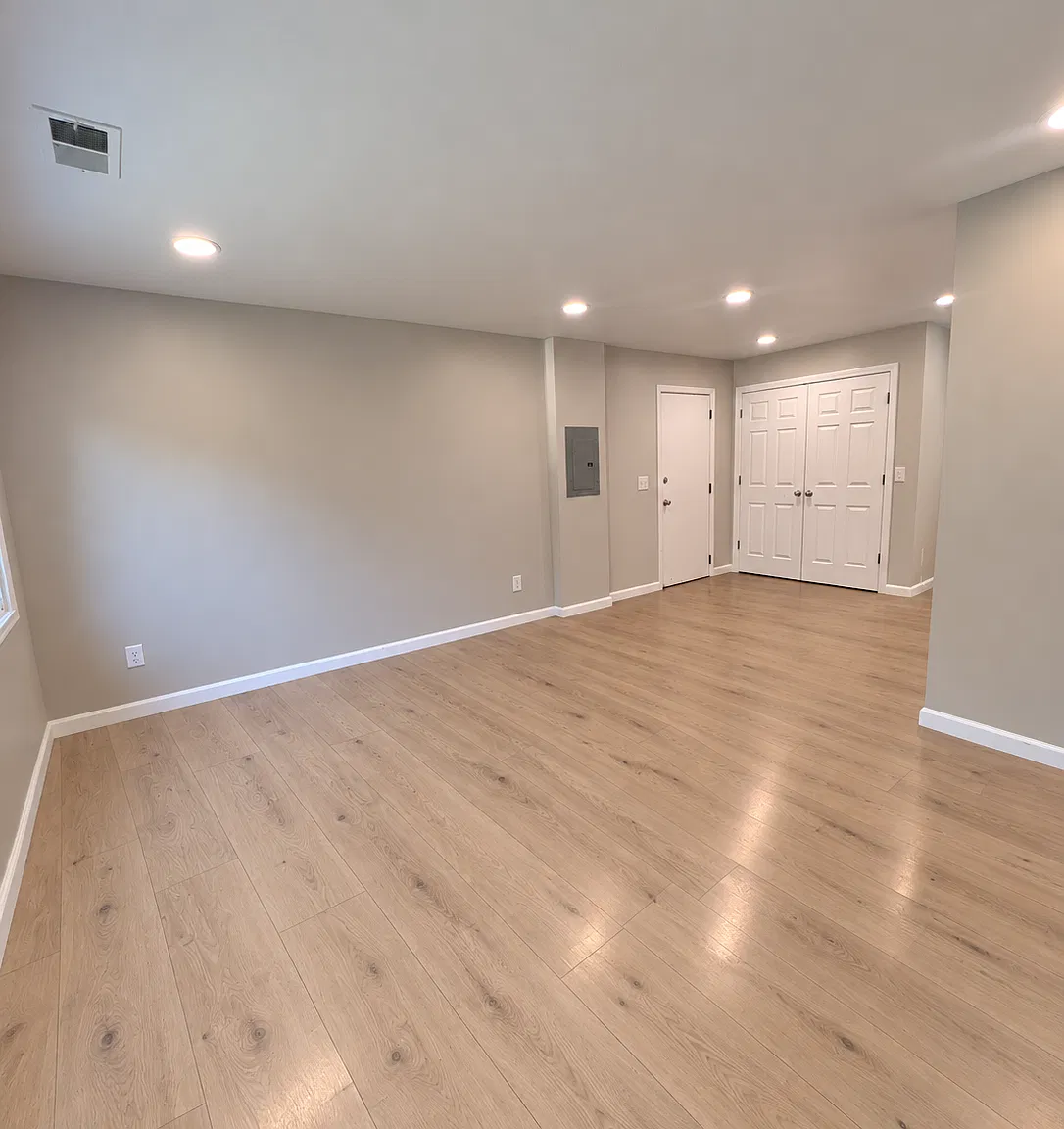 3 bed, 925 sqft, $1,925 — Photo 4