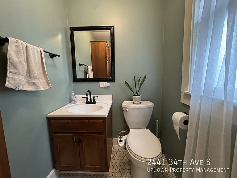 2441 34th Ave S — Photo 9