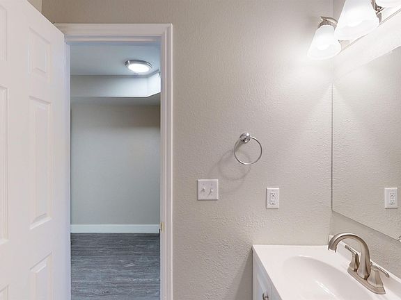 5th image of 475 N Redwood Rd Unit 14-1