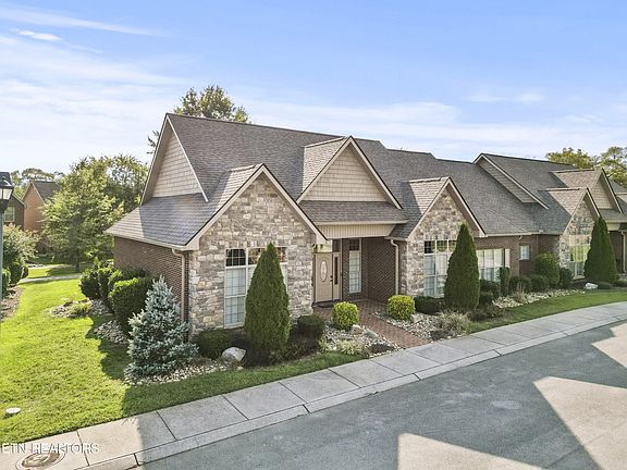 2nd image of 411 Savannah Village Dr