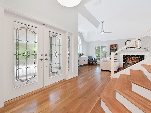 3rd image of 670 8th Ave S