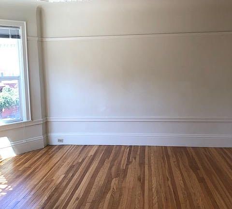 2nd image of 920 Bay St APT 4