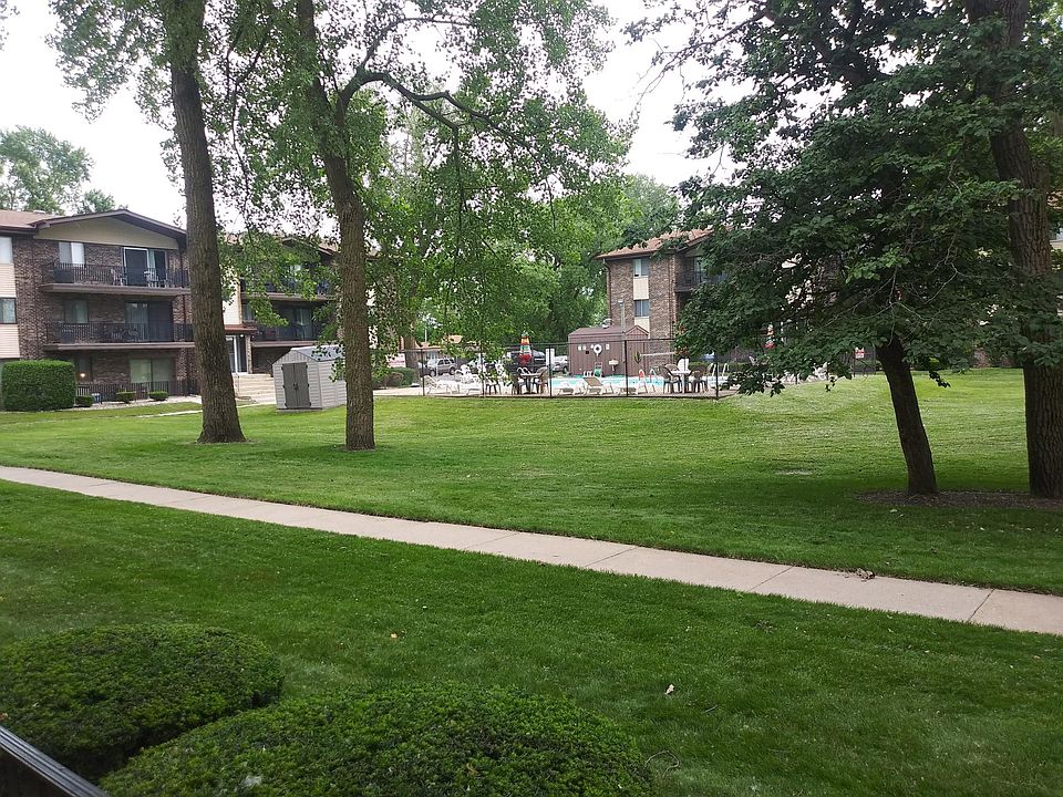 1st image of 5009 W 135th St #16