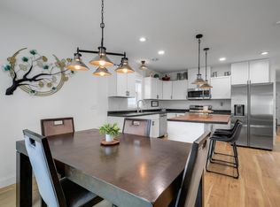 703 Surrey Ave, Saint Paul, MN 55106