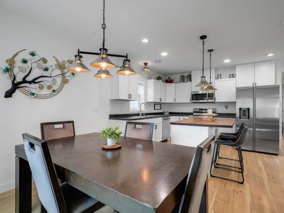 703 Surrey Ave, Saint Paul, MN, 55106