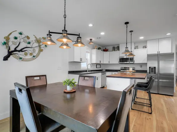 703 Surrey Ave, Saint Paul, MN 55106