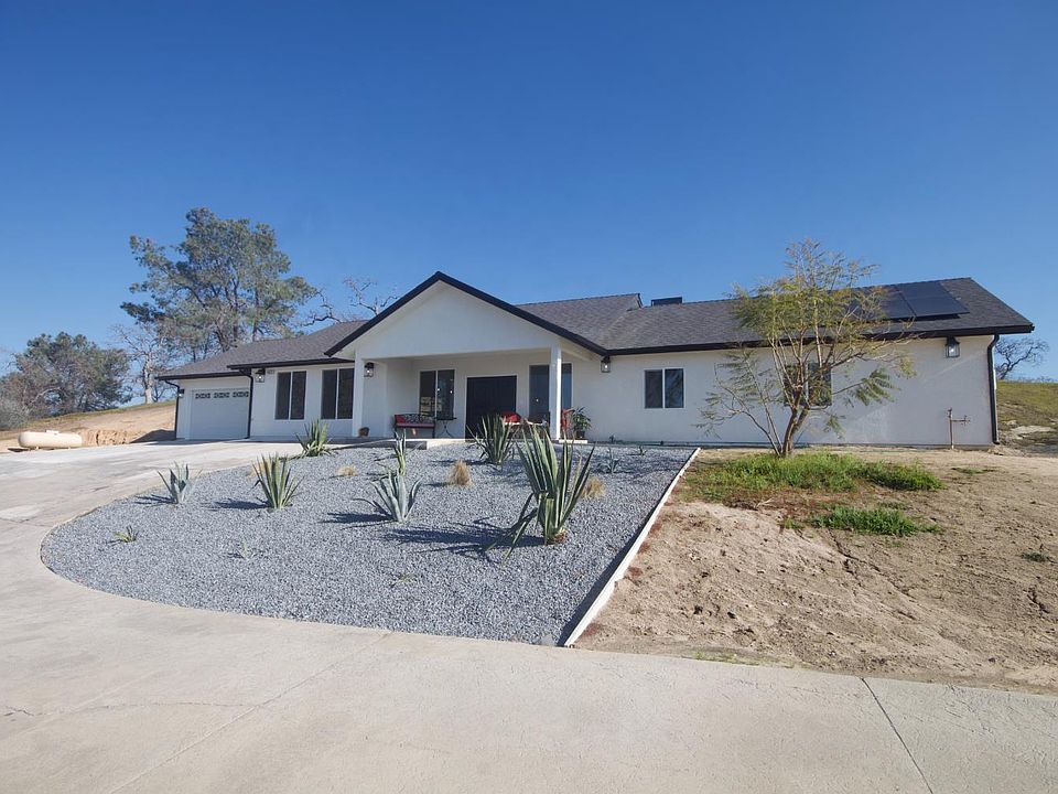 1st image of 40275 Lilley Mountain Dr