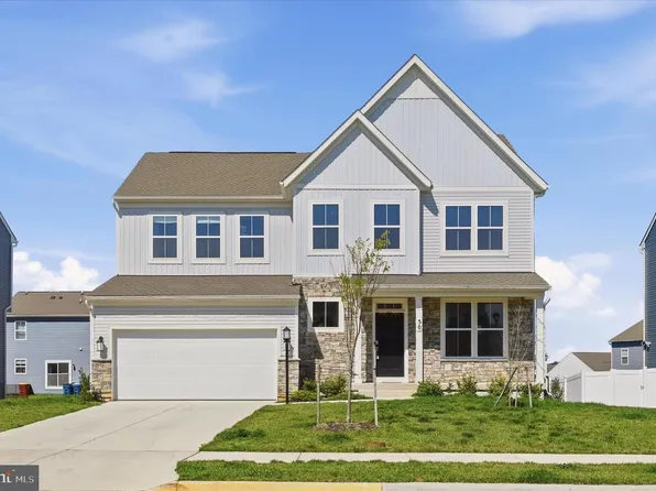 50 Feldberg Dr, Charles Town, WV 25414