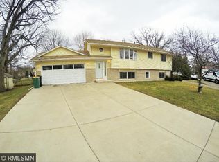 3037 Valento Ln, Little Canada, MN 55117