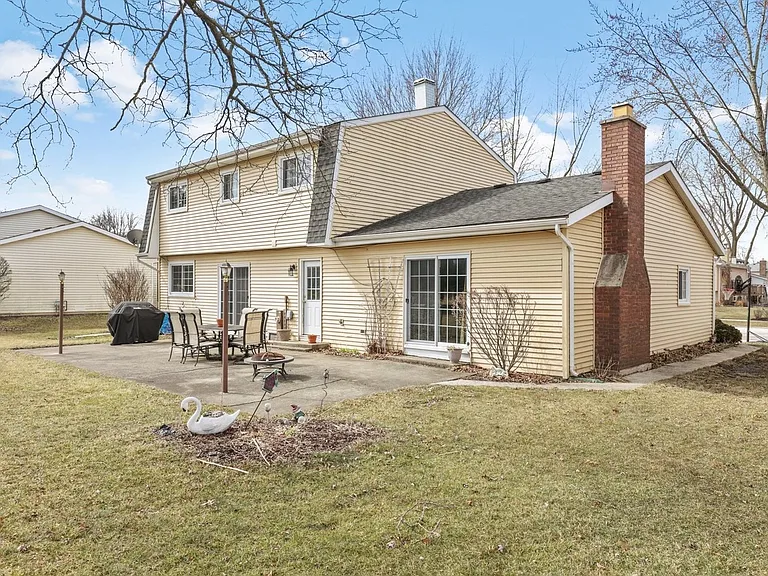2205 S Bradford Dr — Photo 17