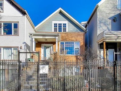 2527 N Ashland Ave, Chicago, IL, 60614