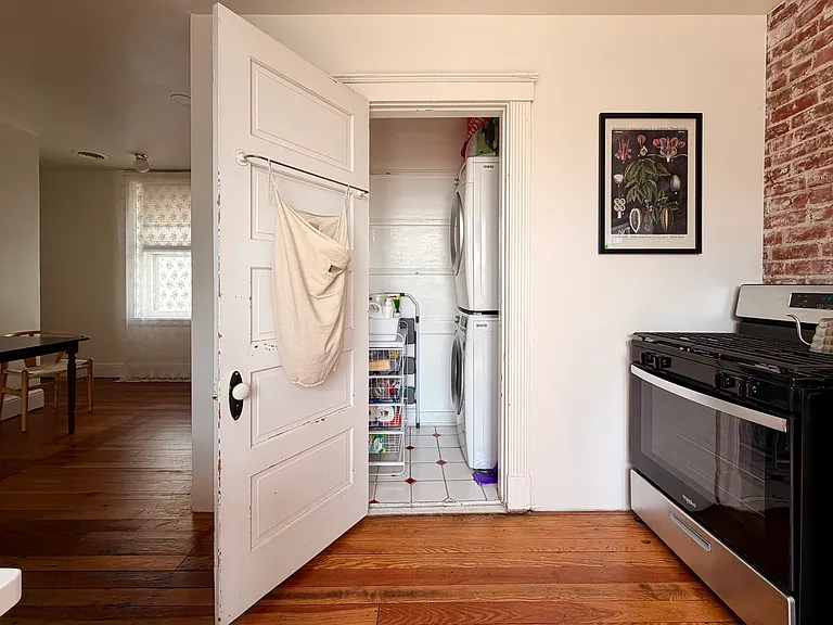 1104 Russell St #2 — Photo 4