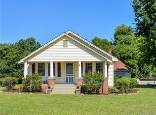 1845 Mollys Backbone Rd, Sherrills Ford, NC 28673