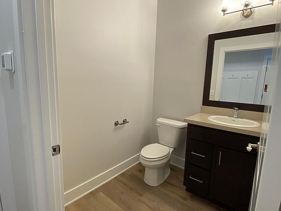 4th image of 4723 Camden Dr