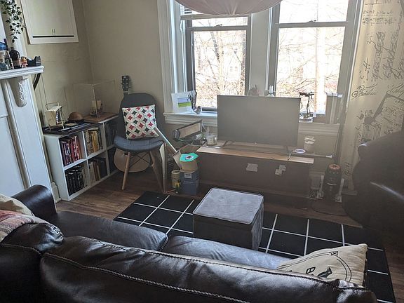 2nd image of 1201 Wolfrum St #Wf-6