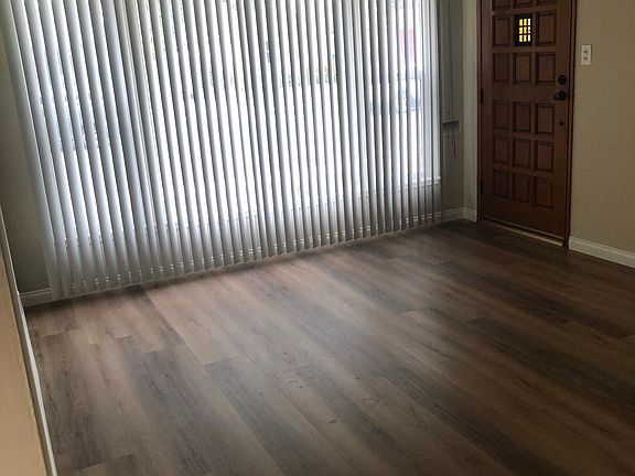 2nd image of 4724 Lorelei Ave