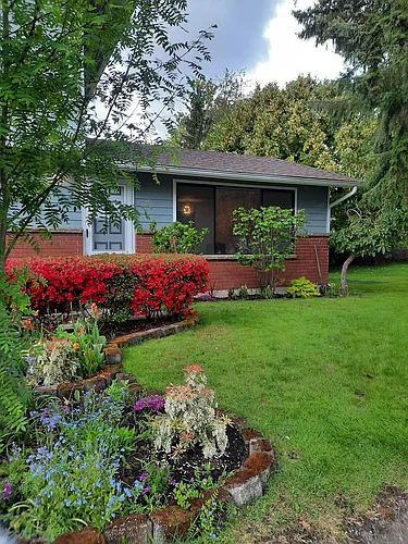 150 Rainier Blvd N Photo 1