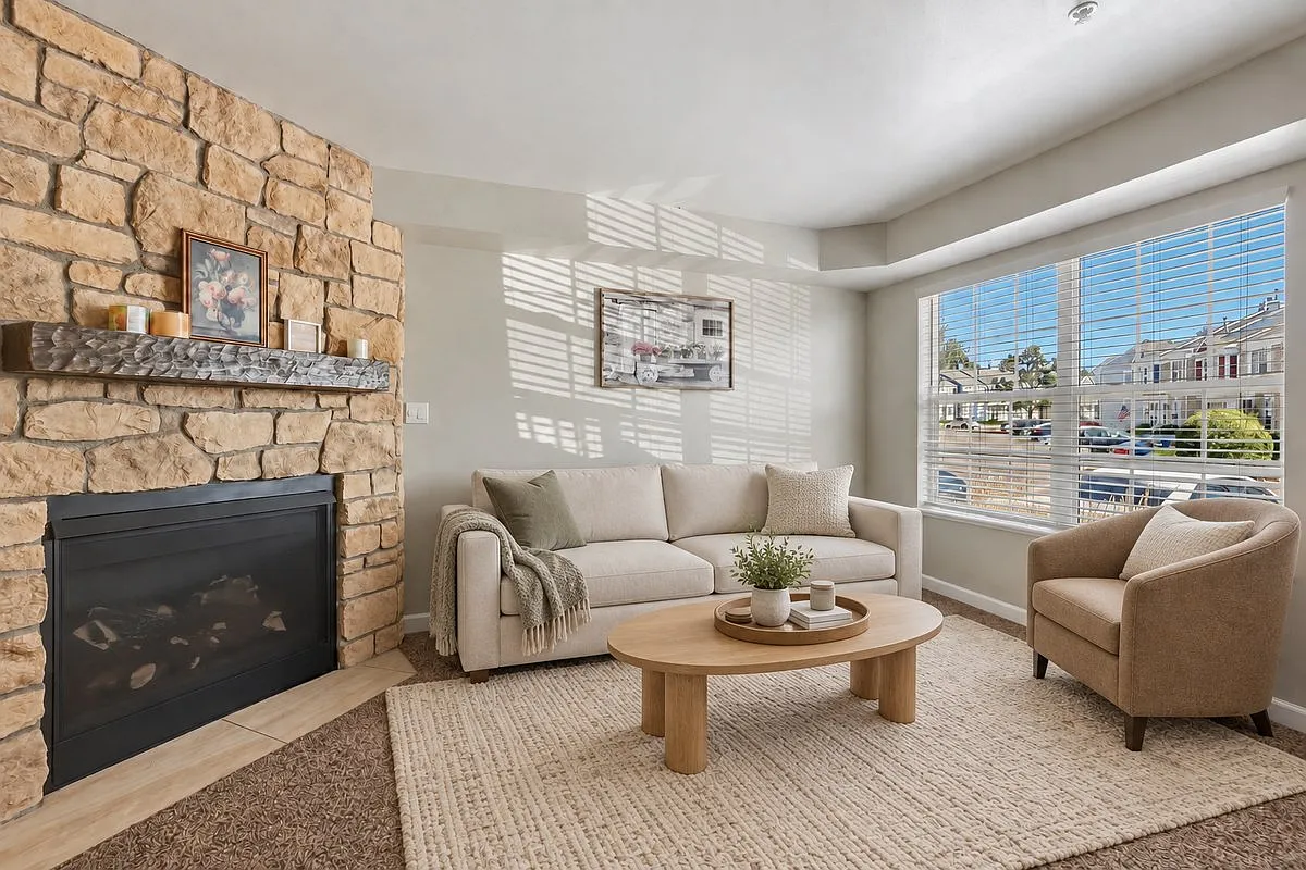 2 bed, 1102 sqft, $1,825 — Photo 3