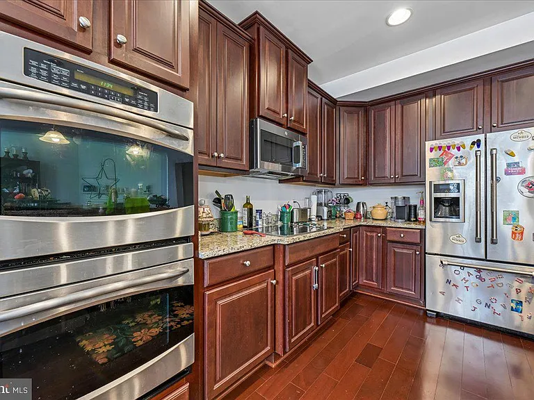 5722 Callcott Way #B — Photo 12