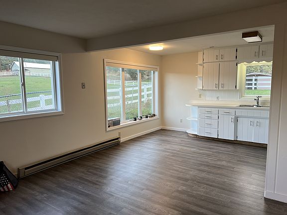 5th image of 10104 N Fairview Rd